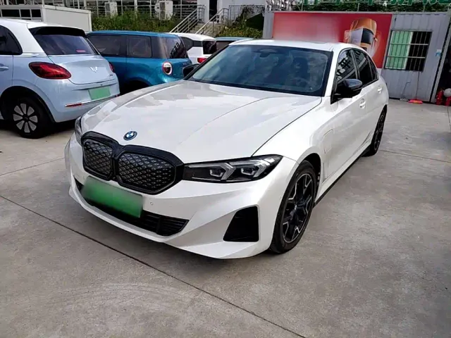 Фотография автомобиля — BMW i3