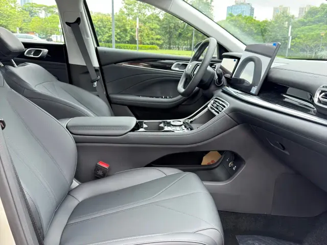 Geely Galaxy Stellar 6 — Фото автомобиля 9
