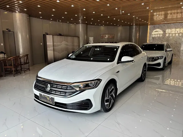 Фотография автомобиля — Volkswagen Sagitar