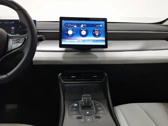 BYD Seal 05 DM-i — Фото автомобиля 12