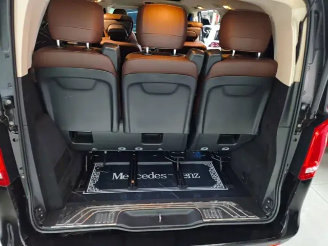 Mercedes-Benz V-Class — Фото автомобиля 18