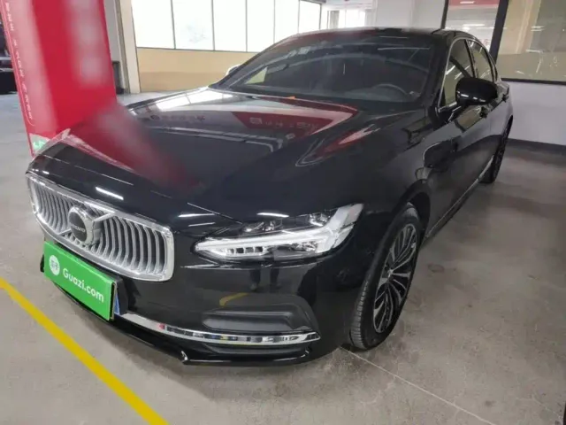 Фотография автомобиля — Volvo S90