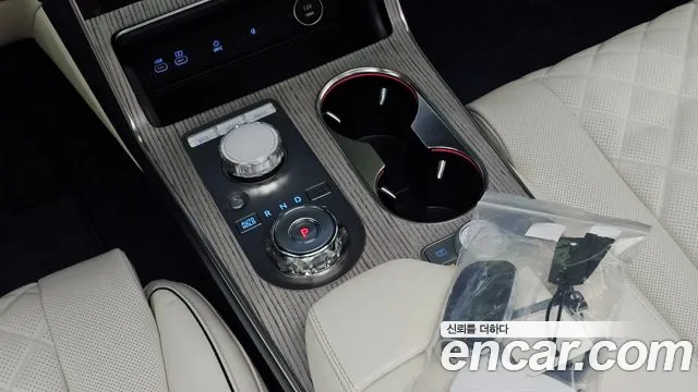 Genesis GV80 — Фото автомобиля 12