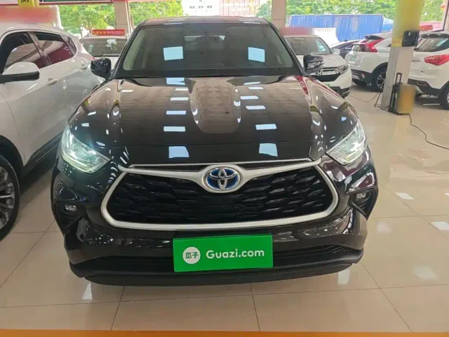 Toyota Highlander — Фото автомобиля 2
