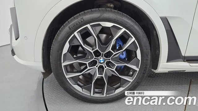 BMW X7 — Фото автомобиля 5