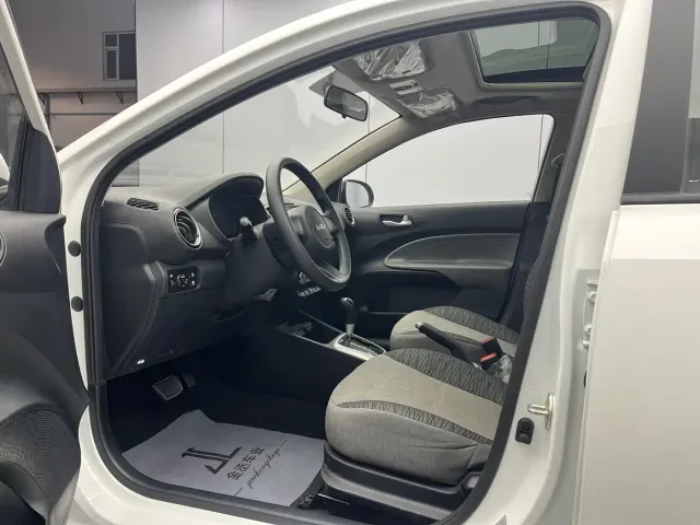 Kia Huan Chi — Фото автомобиля 10