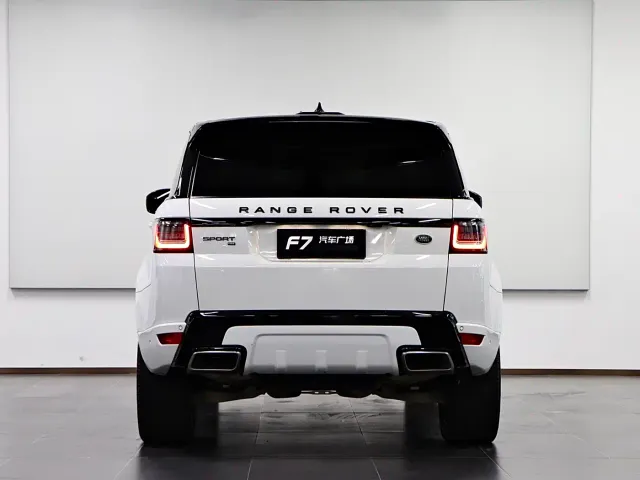 Land Rover Range Rover Sport — Фото автомобиля 5