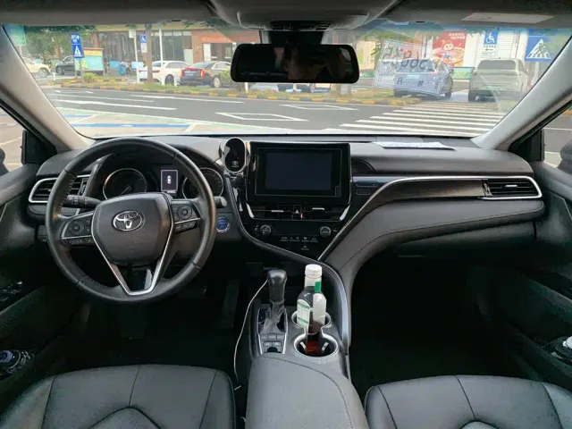 Toyota Camry — Фото автомобиля 5