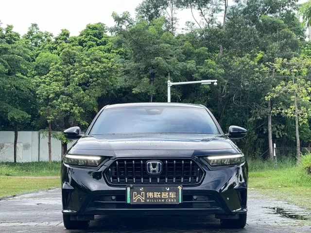 Honda Inspire Hybrid — Фото автомобиля 2