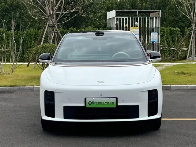 Li Auto i6 — Фото автомобиля 2