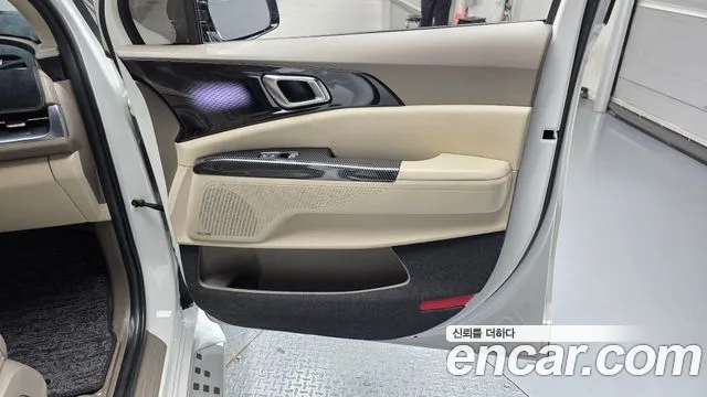Kia Carnival 4th Gen — Фото автомобиля 14