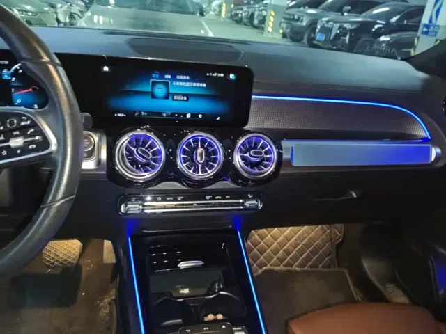 Mercedes-Benz GLB-Class — Фото автомобиля 12