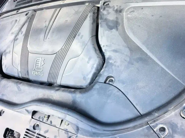 BYD Tang — Фото автомобиля 10