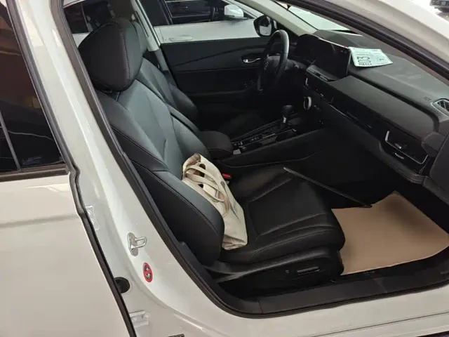 Honda Inspire 2023 260TURBO Elegant Edition — Фото автомобиля 24