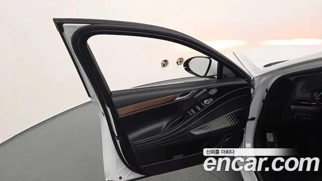 Genesis G80 Бензин 2.5 турбо AWD — Фото автомобиля 18