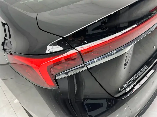 Buick LaCrosse — Фото автомобиля 6