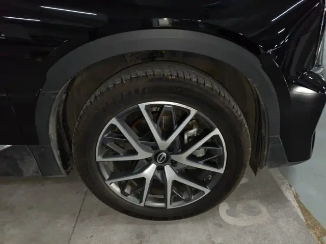 GAC Trumpchi GS8 — Фото автомобиля 24