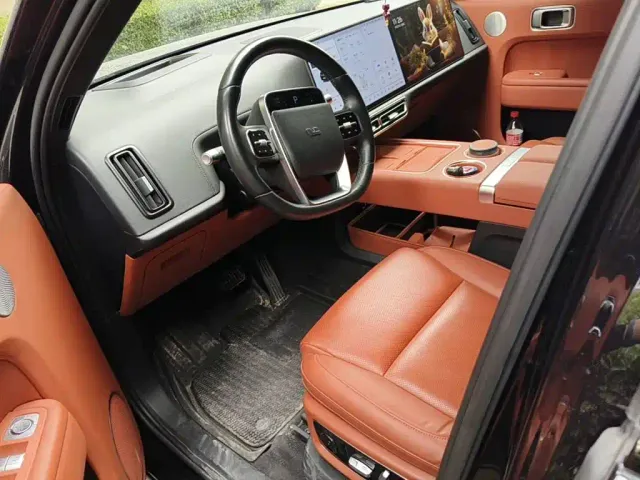 Li Auto L9 — Фото автомобиля 8
