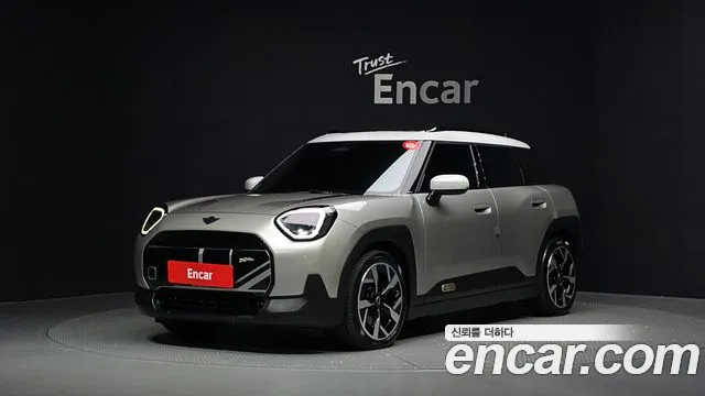 Фотография автомобиля — MINI Aceman Generation 1
