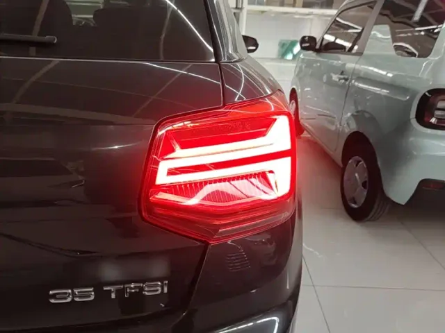 Audi Q2L — Фото автомобиля 7