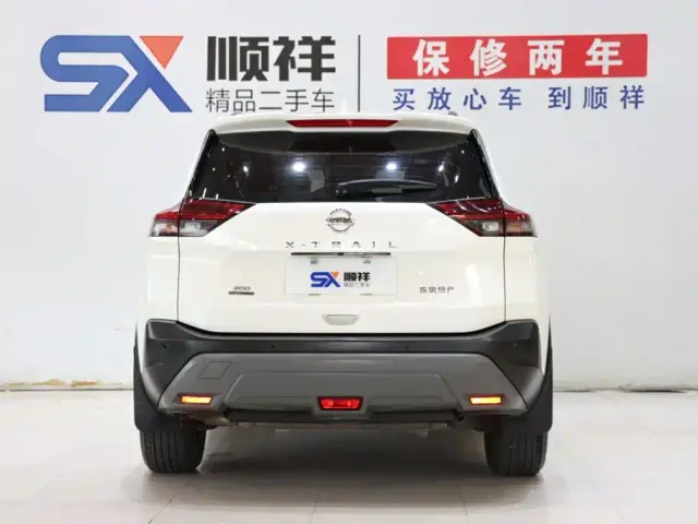 Nissan X-Trail — Фото автомобиля 5