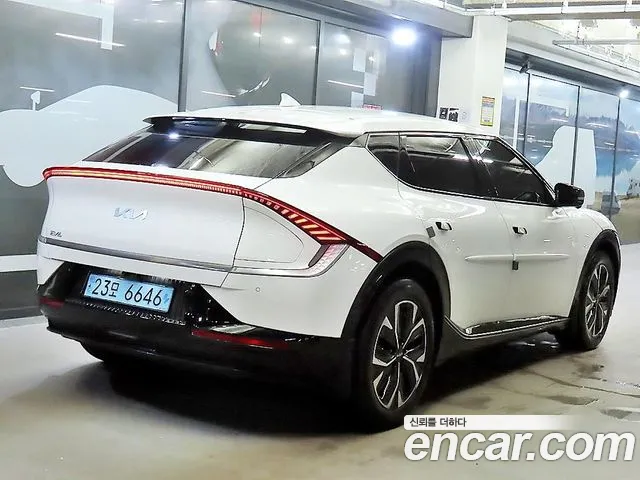 Kia EV6 — Фото автомобиля 4