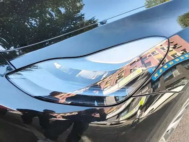 Tesla Model Y — Фото автомобиля 5