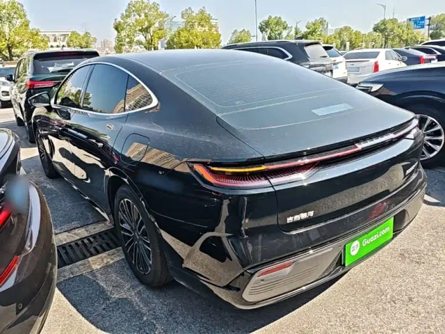 Geely Galaxy Xingyao 8 — Фото автомобиля 4