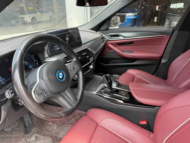 BMW 5 Series — Фото автомобиля 7