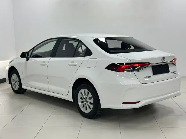 Toyota Corolla — Фото автомобиля 6