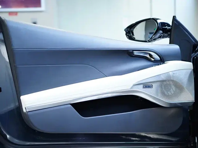 Lotus Emira — Фото автомобиля 17