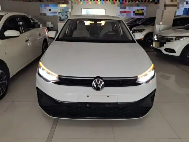Volkswagen Lavida — Фото автомобиля 2