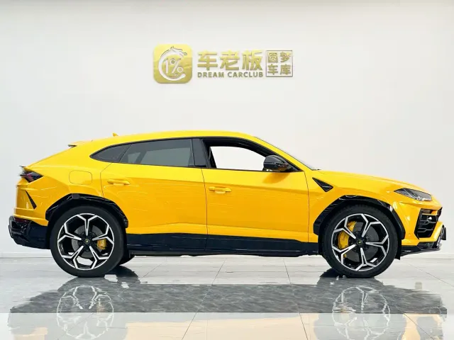 Lamborghini Urus — Фото автомобиля 7