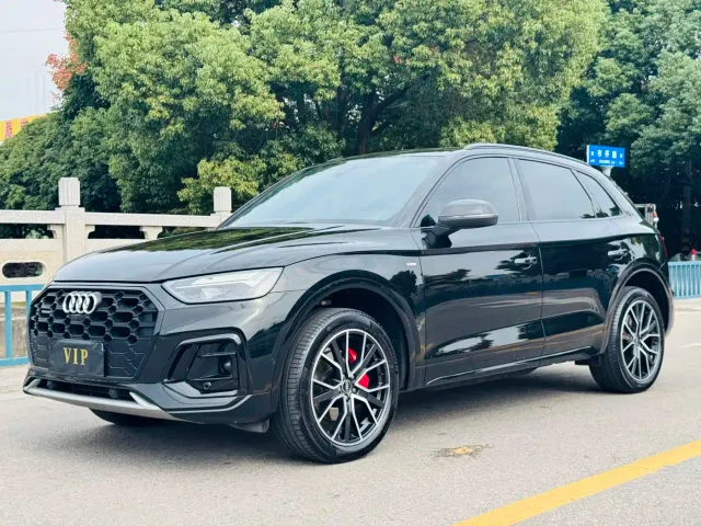 Фотография автомобиля — Audi Q5L