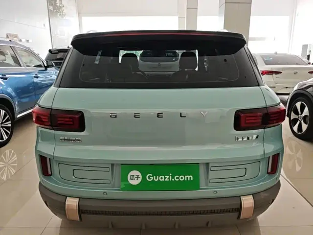 Geely ICON — Фото автомобиля 5