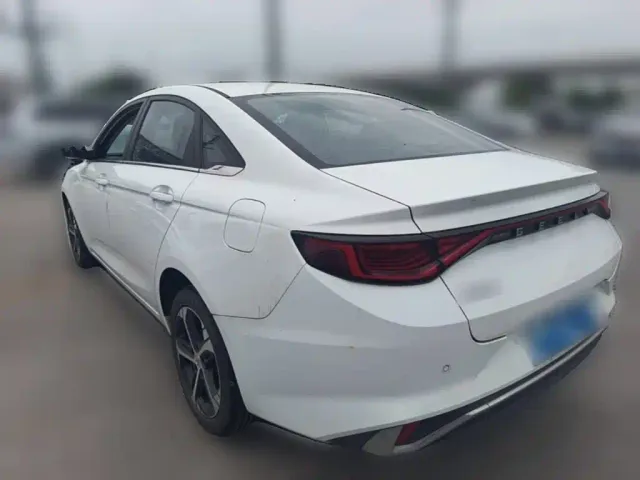 Geely Emgrand L — Фото автомобиля 24