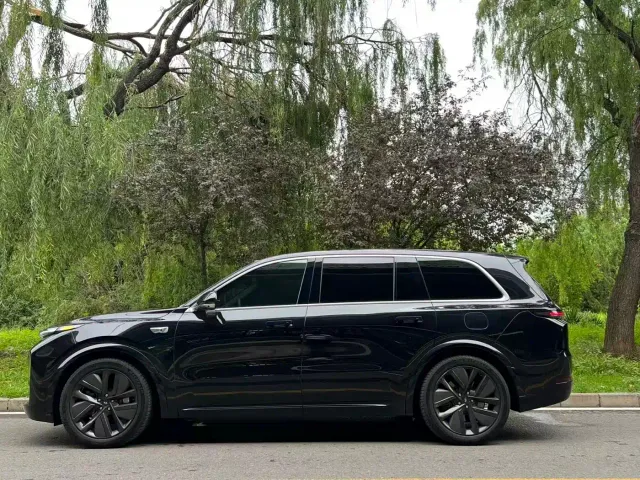 Li Auto L9 — Фото автомобиля 7