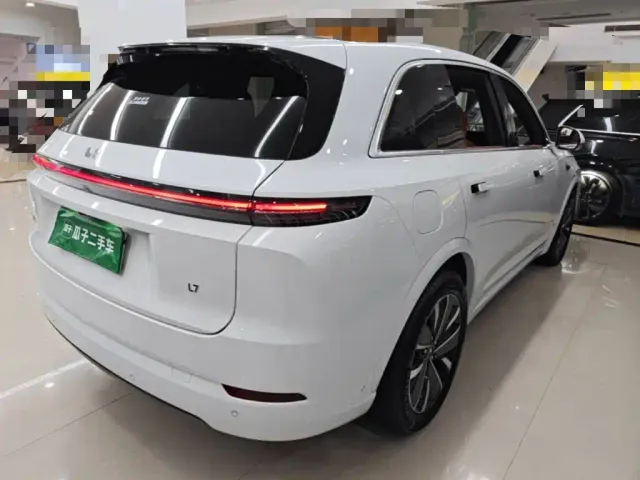 Li Auto L7 — Фото автомобиля 6