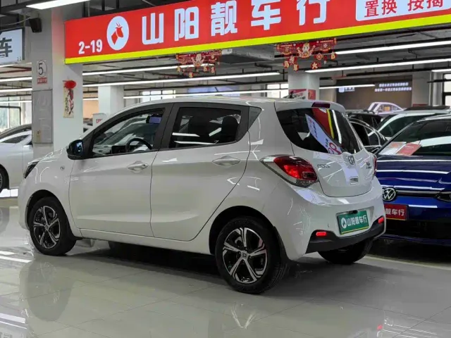 Changan Benben E-Star — Фото автомобиля 7