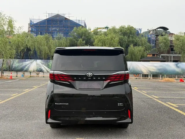 Toyota Vellfire — Фото автомобиля 7