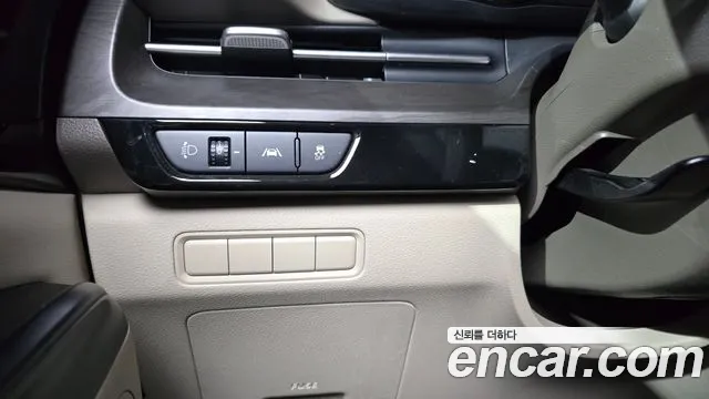 Kia Canival Carnival 4 поколение 11 мест Prestige — Фото автомобиля 16