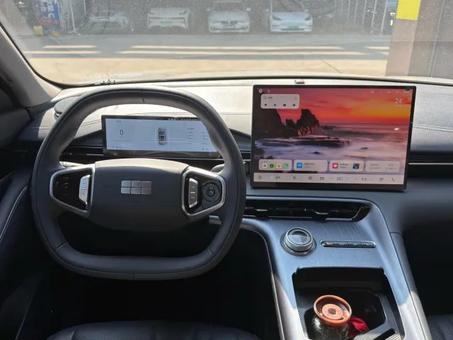 Geely Galaxy E5 — Фото автомобиля 9