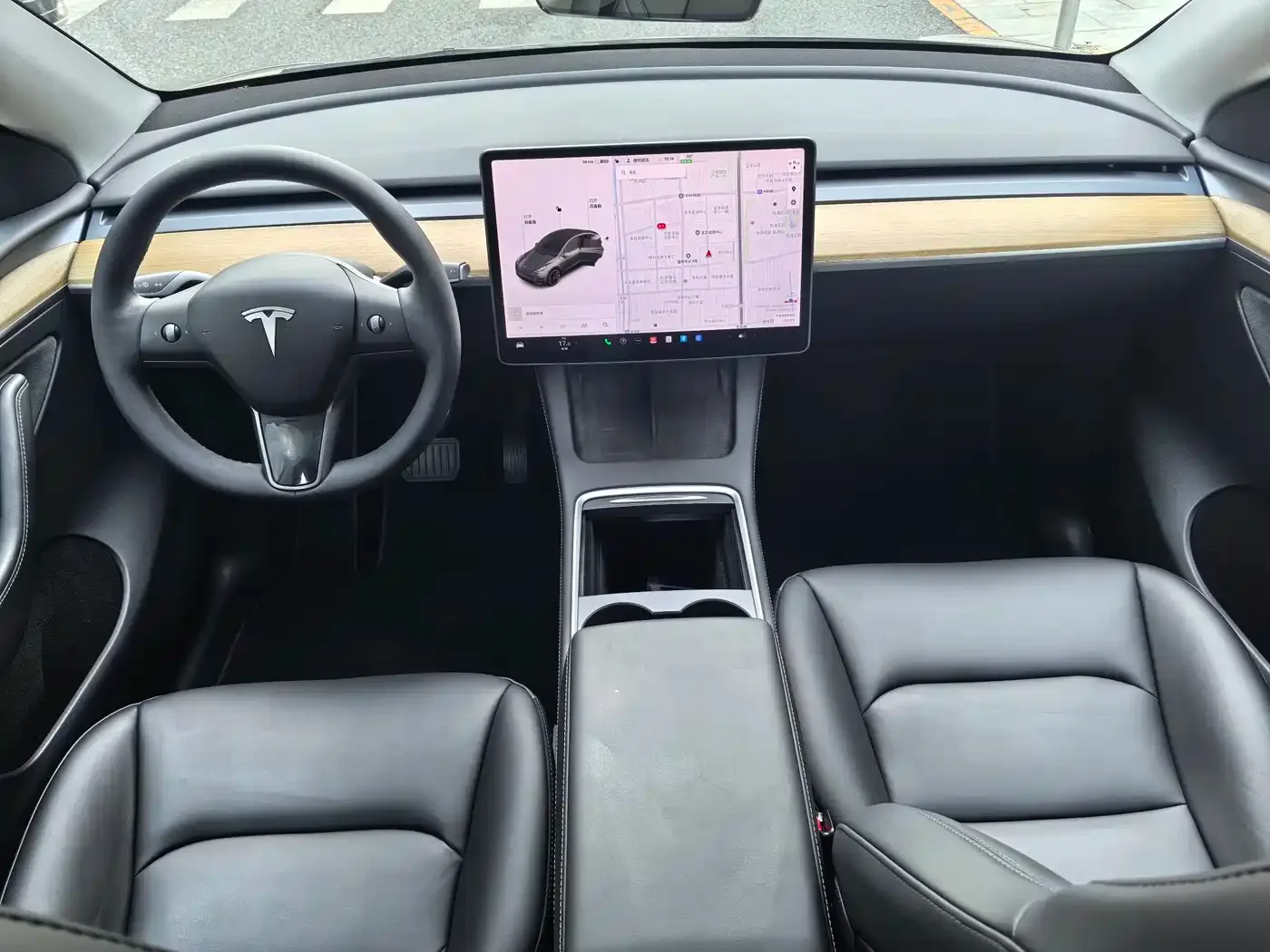 Tesla Model Y 2022 Rear-Wheel Drive Version — Фото автомобиля 16