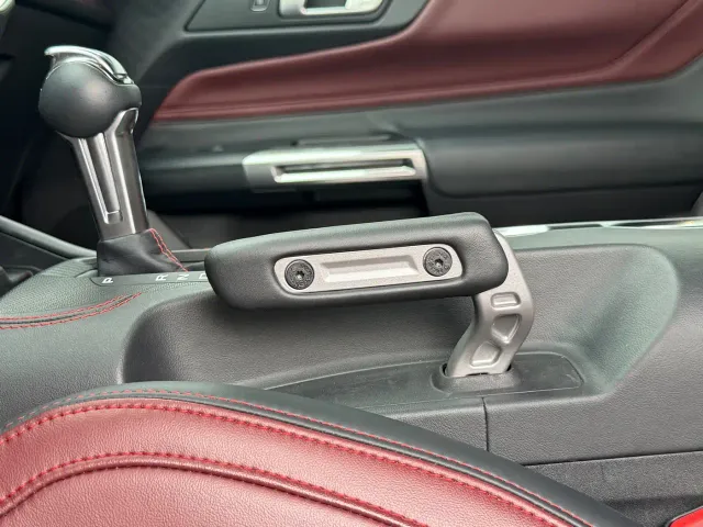 Ford Mustang — Фото автомобиля 24