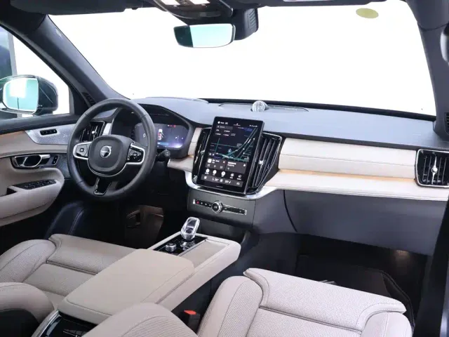 Volvo XC90 — Фото автомобиля 20