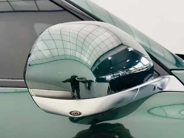 Li Auto L8 — Фото автомобиля 14
