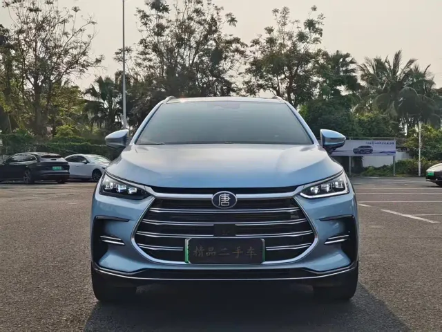 BYD Tang — Фото автомобиля 2