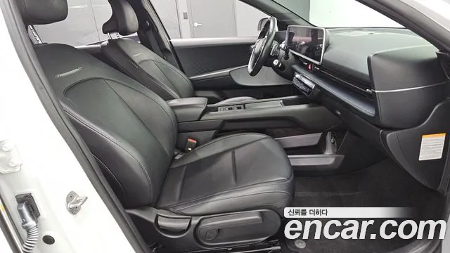 Hyundai Ioniq 6 — Фото автомобиля 12