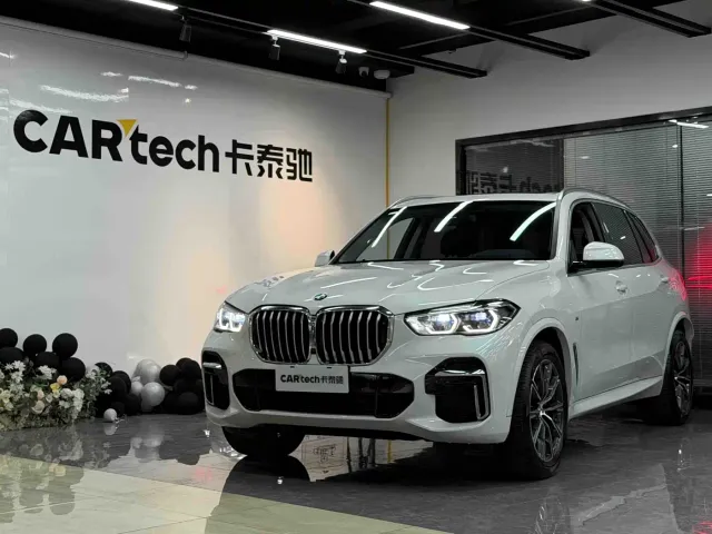 Фотография автомобиля — BMW X5