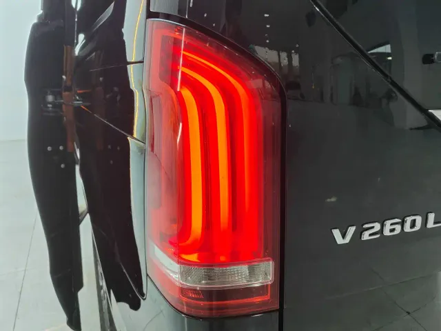 Mercedes-Benz V-Class — Фото автомобиля 22